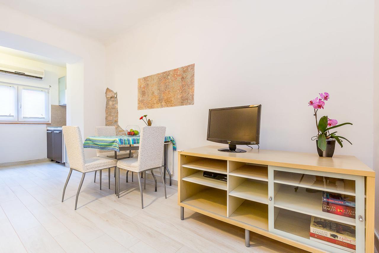 Apartment Rustico Pula Exterior photo